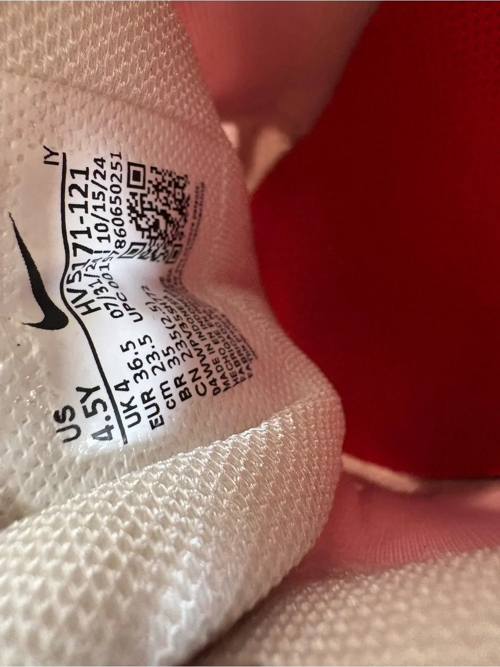 Vomero Nike Kids White and Red Mesh Athletic Sneakers 4.5Y